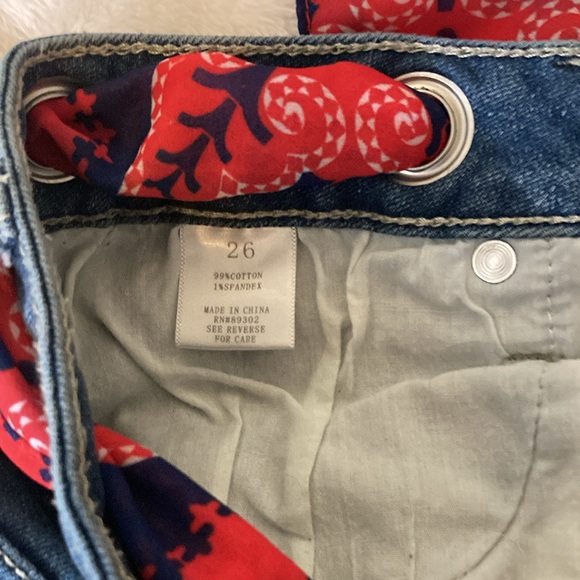 altar'd state jean shorts size 26 Distressed frayed bandana belt 29W - Picture 4 of 7